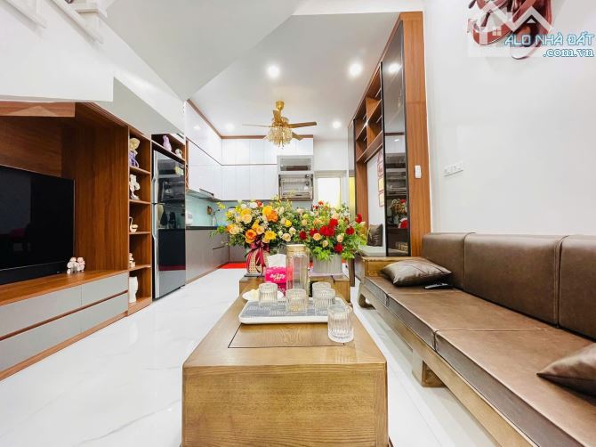 Bán nhà phố Nguyễn Hoàng, Cầu Giấy, 70m2, 7 tầng, ô tô, phân lô, kinh doanh, 18.4 tỷ - 4