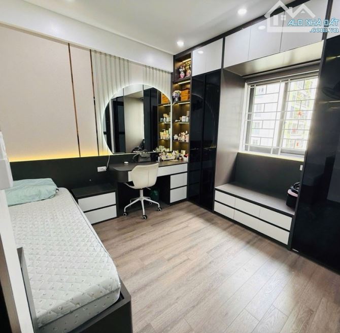 🌟CĂN HỘ HIẾM – KĐT BẮC LINH ĐÀM🌟CĂN HỘ ĐẸP SANG TRỌNG- DTSD 76M - 2PN -FULL NỘI THẤT XỊN - 4