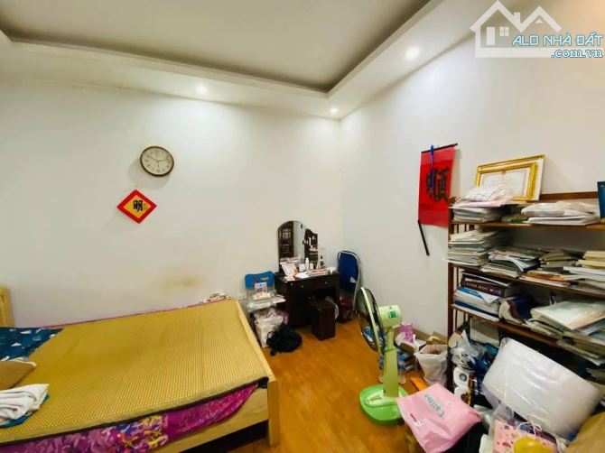 BÁN NHÀ PHÂN LÔ HOÀNG QUỐC VIỆT – VỈA HÈ, Ô TÔ TRÁNH – 41M², 4 TẦNG, GIÁ 15.6 TỶ - 4