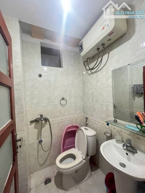 YÊN HOÀ 5 TẦNG 43 M2- 2 NHÀ RA PHỐ - DÂN XÂY ĐẸP CHẤT- HƠN 9 TỶ XÍU - 4