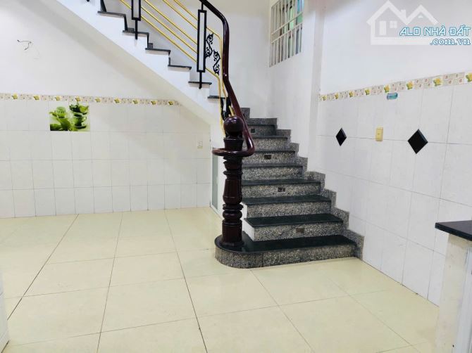 Bán Nhà Hóc Môn- 101M2(6 x18)- 3Tầng - HXH- Chỉ4,2 Tỷ. - 4