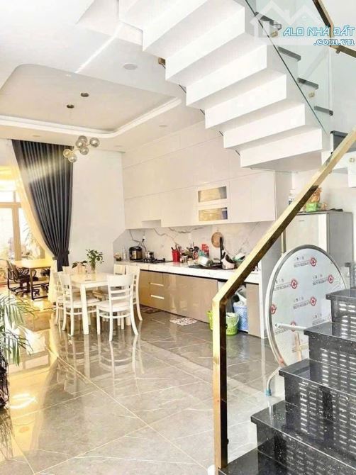 BIỆT THỰ MINI– 153M² – 7PN – 5WC – GẦN CHỢ DĨ AN 1. - 4
