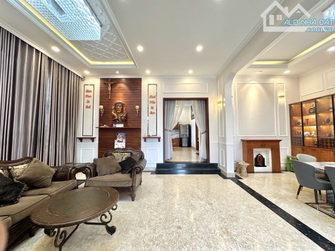 BIỆT THỰ  3 LẦU VIP HỒ BƠI  427M2❤️💫MẶT TIỀN ĐƯỜNG - TAM PHÚ, THỦ ĐỨC ⚡️ -CHỈ  43 TỶ TL - 4