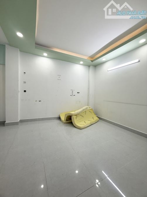 MINH PHỤNG QUẬN 11, HẺM NHỰA 8M, 1 TRỤC THẲNG DT GẦN 40M2, 3 TẦNG - 6