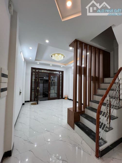 BÁN NHÀ LÔ GÓC BÙI XƯƠNG TRẠCH – 56M² – 5 TẦNG – THANG MÁY – Ô TÔ LÙI CỬA – 13.X TỶ - 5