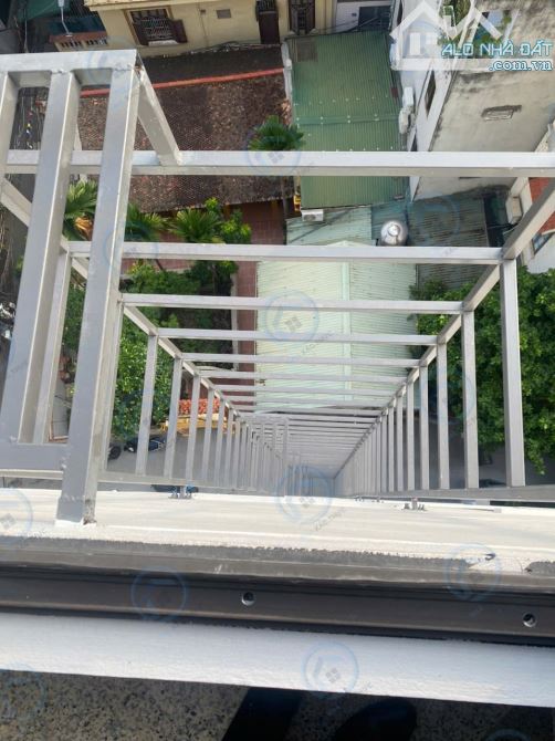 Bán nhà Trích Sài 100m2 x 9T, Lô Góc, View Hồ 41 tỷ cho thuê 135 tr/tháng - 5