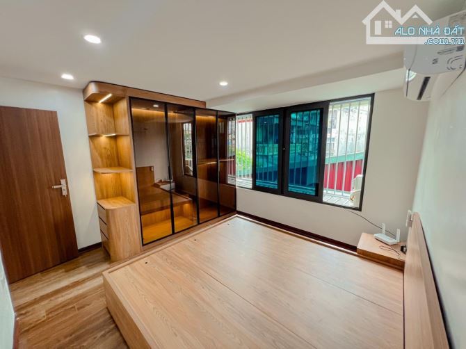 3.2 TỶ CÓ NGAY CĂN TẬP THỂ TÂN-HOÀNG MAI, RỘNG 50M2, FULL NỘI THẤT, TẦNG 3, DÂN TRÍ CAO - 5