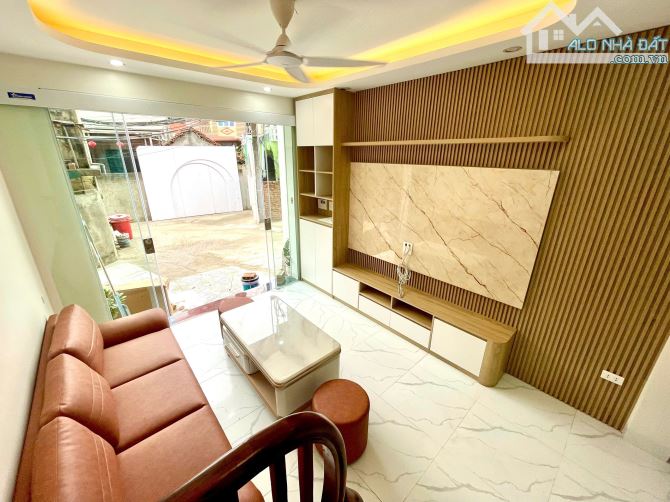 Bán nhà độc lập Biên Giang,lô góc 5 tầng . chỉ 30m ra mặt QL6 - 5
