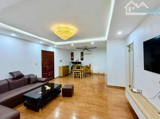 Bán căn hộ chung cư 137 Nguyễn Ngọc Vũ 110m2 3 ngủ 2 vệ sinh full nội thất giá 7,4 tỷ - 5