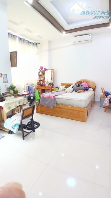 Sát trục đường Huỳnh Tấn Phát chỉ 1km, nhà lớn phòng ngủ master đẹp và nội thất đỉnh. - 5