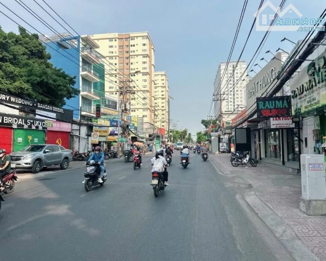 MẶT TIỀN LÔ GÓC NGUYỄN XÍ, BÌNH THẠNH: Đang cho Highlands Thuê, DT 115m², Giá Chỉ 24.7 Tỷ! - 5