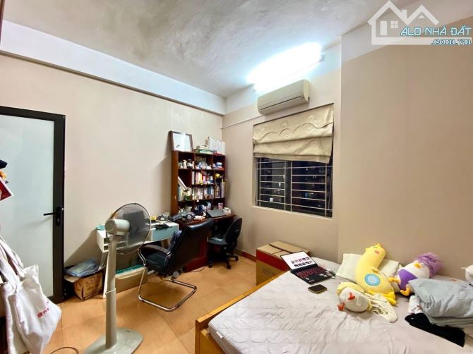 CỰC HIẾM, GIÁ TỐT, CĂN CHUNG CƯ TÒA B10B KĐT NAM TRUNG YÊN, DT 70M, GIÁ BÁN 4,9 TỶ - 5
