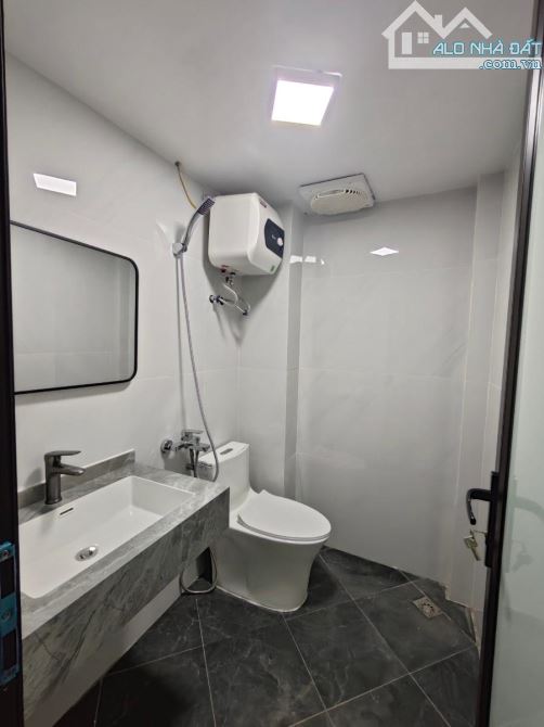 🔥HÀNG HOT🔥- KHU VỰC PHÙNG KHOANG 40M2 NHỈNH 8.X TỶ. NGÕ THOÁNG - DÂN TRÍ CAO - VĂN MINH. - 5