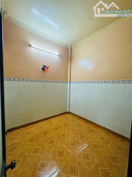 QUA HIẾM-RỘNG RẺ-BÁN NHÀ 2LẦU-47M2- HOÀNG BẬT ĐẠT-P15-TÂN BÌNH - 5
