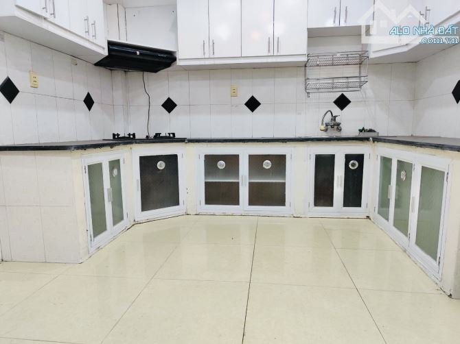 Bán Nhà Hóc Môn - 101M2 ( 6 x 18 ) - 3Tầng - HXH -  Chỉ 4,2Tỷ. - 5