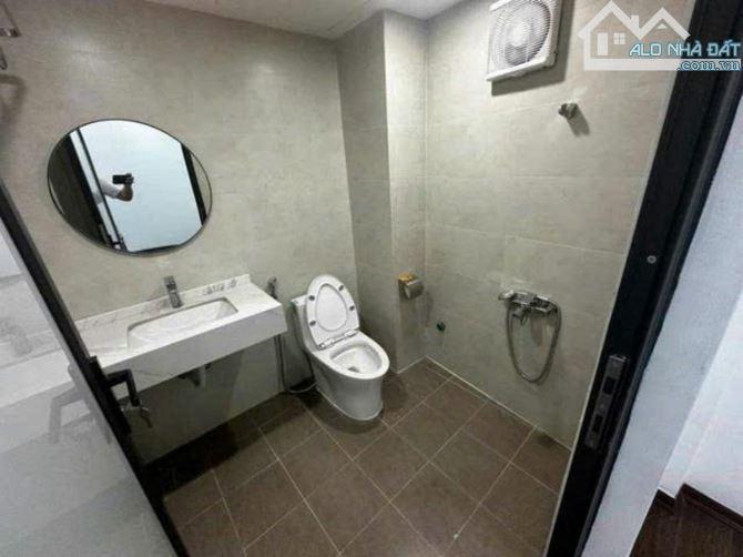 BÁN NHÀ KIM MÃ-32m² × 5T, mt 5m, Ngõ nông, ở ngay — 6.2 tỷ — SỔ ĐỎ CHÍNH CHỦ - 5