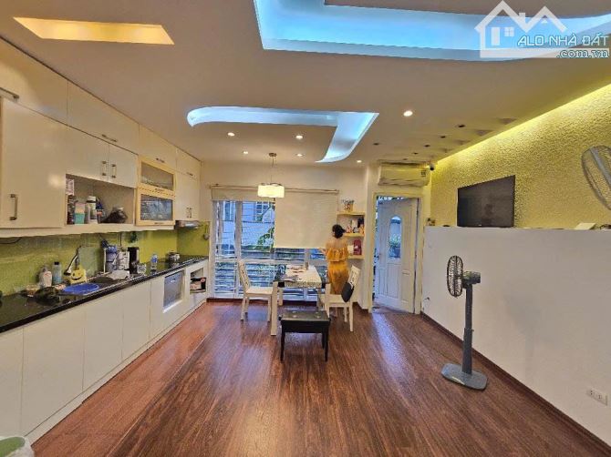 NHÀ YÊN HÒA - PHÂN LÔ Ô TÔ TRÁNH - 45M2 -5 TẦNG - MT 5M - 12 TỶ - 5