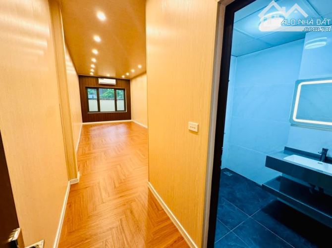 Nhà đẹp phố Phùng khoang . Ô Tô đỗ cửa . 62M. Giá 13,5 tỷ - 5