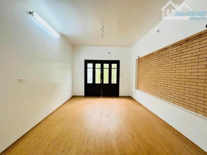 BÁN NHÀ ĐƯỜNG 800A PHÙNG CHÍ KIÊN, CẦU GIẤY 17 TỶ 60m 5 TẦNG MT 4m PHÂN LÔ QUÂN ĐỘI - 5