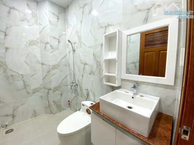 CHỦ CẦN BÁN GẤP BIỆT THỰ MINI CÓ HỒ BƠI SỔ HOÀN CÔNG MẶT TIỀN 13 MÉT GIÁ CHỈ 12t5 - 5