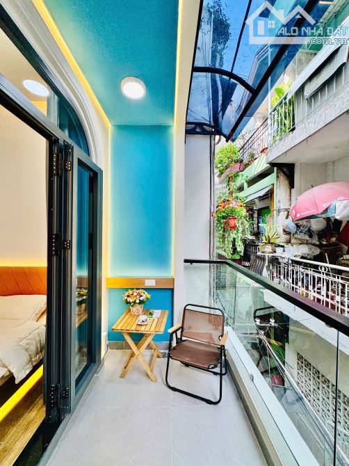 Bán Nhà Phú Nhuận - Nhà 2 Tầng - ~40m2 - Full Nội Thất - Nhỉnh 5 Tỷ TL - 5