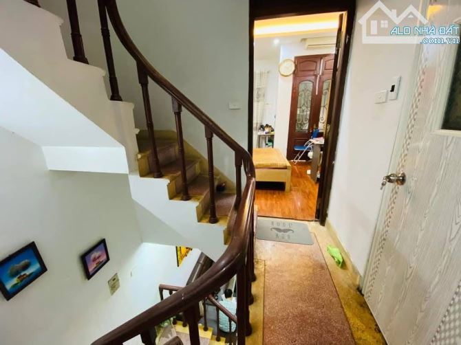 BÁN NHÀ PHÂN LÔ HOÀNG QUỐC VIỆT – VỈA HÈ, Ô TÔ TRÁNH – 41M², 4 TẦNG, GIÁ 15.6 TỶ - 5
