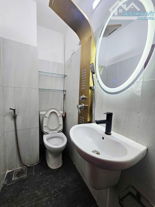 🏡 🚘 Ô TÔ TẬN CỬA - NGAY CHẤN HƯNG & BẮC HẢI - GẦN 30m2 - 3 TẦNG 3PN - SÂN THƯỢNG - 5