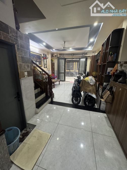 Gấp, cần bán nhà hẻm ô tô cát MT Cộng Hòa, đối diện Eotwn ,54m2, 1tr2l, 11ty3 - 6