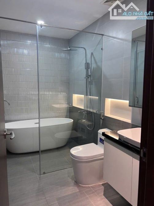 Cho thuê nhà nguyên căn tại EcoCity, Tân An • Diện tích: 6m x20m - Kết cấu 1 trệt 2 lầu: s - 6