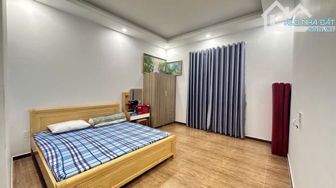 Cg- Bán nhà mặt tiền Hiệp Thành 13-Q12 -88m2 -6,2tỷ - 6