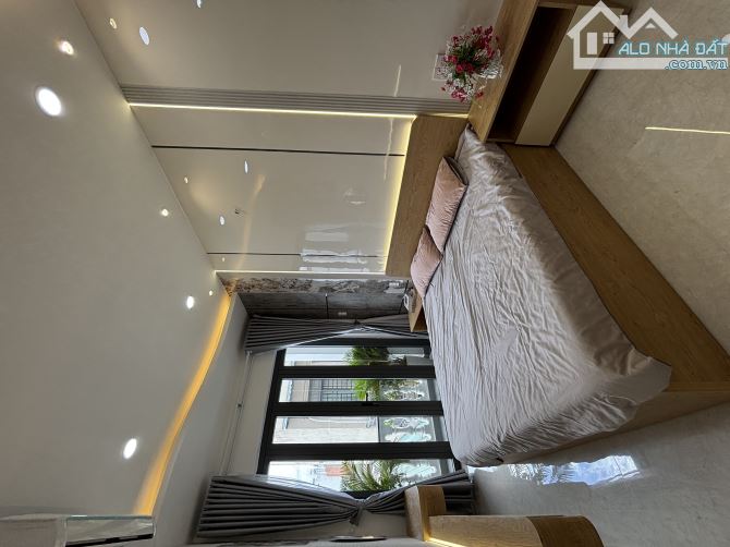 Ngang 5,5 được 4 Phòng Ngủ cách Công viên làng Hoa 5p giá 6,688 tỷ - 6
