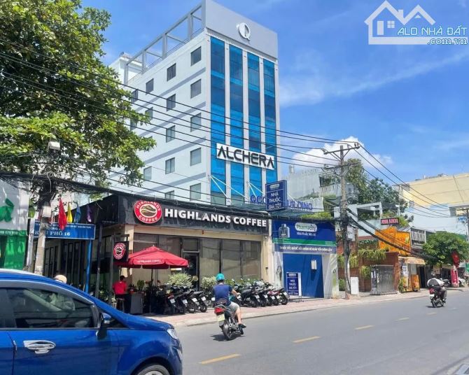 MẶT TIỀN LÔ GÓC NGUYỄN XÍ, BÌNH THẠNH: Đang cho Highlands Thuê, DT 115m², Giá Chỉ 24.7 Tỷ! - 6