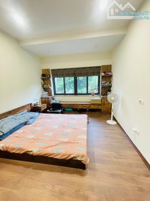 Nhà Đẹp - Lô Góc - Tập Thể Thành Công - Đống Đa - Dt: 75m2/2PN*bán 5,8 tỷ - 6
