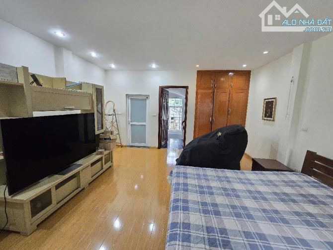 NHÀ YÊN HÒA - PHÂN LÔ Ô TÔ TRÁNH - 45M2 -5 TẦNG - MT 5M - 12 TỶ - 6