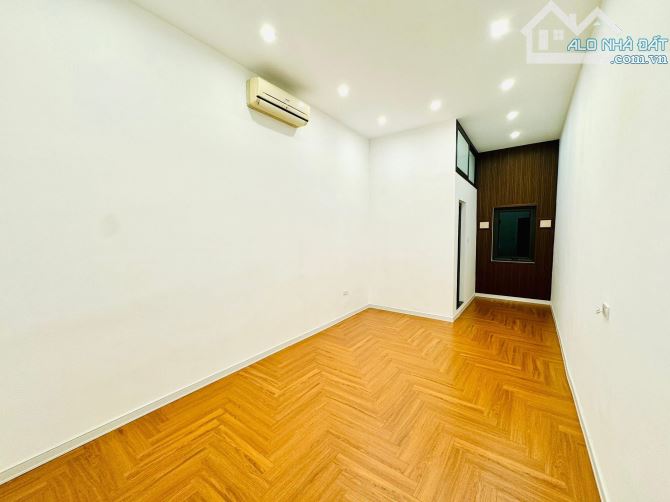 Nhà đẹp phố Phùng khoang . Ô Tô đỗ cửa . 62M. Giá 13,5 tỷ - 6