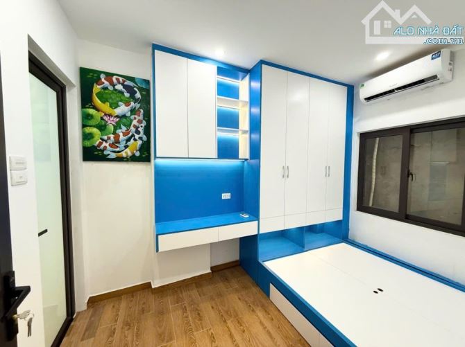 Bán nhà phố Gia Quất 32m2-mt4.3m- 4 tầng - 3 phòng ngủ- 5.1 tỷ,gần Chung cư Homeland - 6