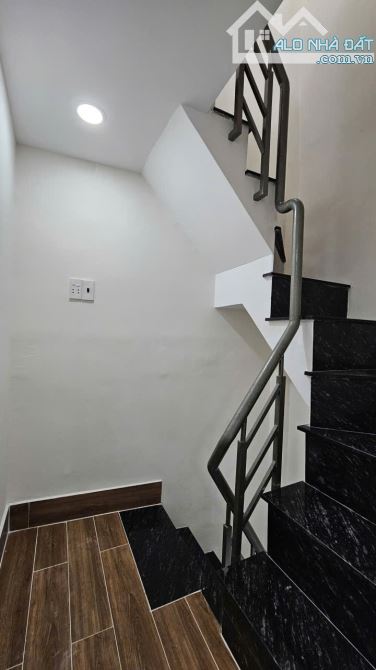 SÁT MẶT TIỀN HẺM NGANG 4M  TRUNG TÂM Q4  DIỆN TÍCH SD 42 M2  HƠN 1,5 TỶ SỔ HỒNG - 6