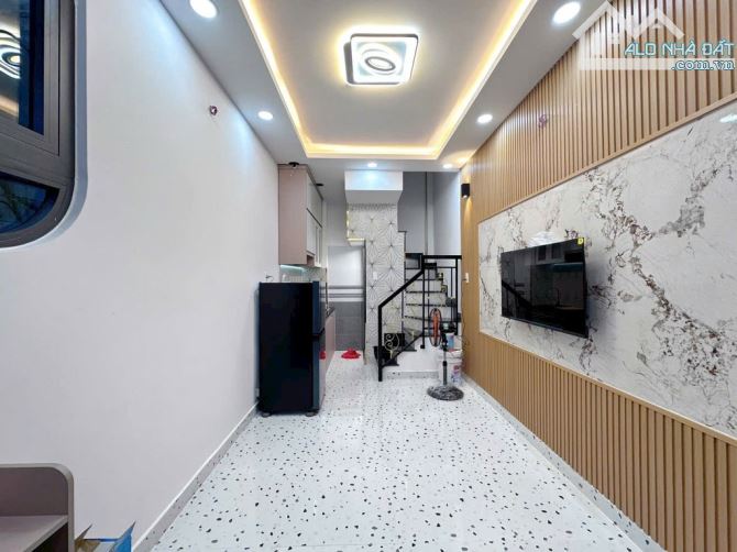 BÁN NHÀ THÍCH QUẢNG ĐỨC, 3 TẦNG, 20M2, GIÁ 3,2 TỶ - 6