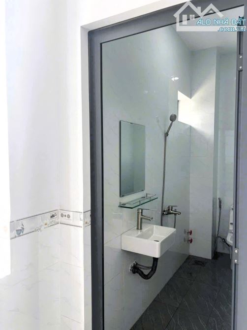 cho thuê nhà nguyên căn 450m2 mới xây gần Phạm Văn Đồng tiện kinh doanh - 6