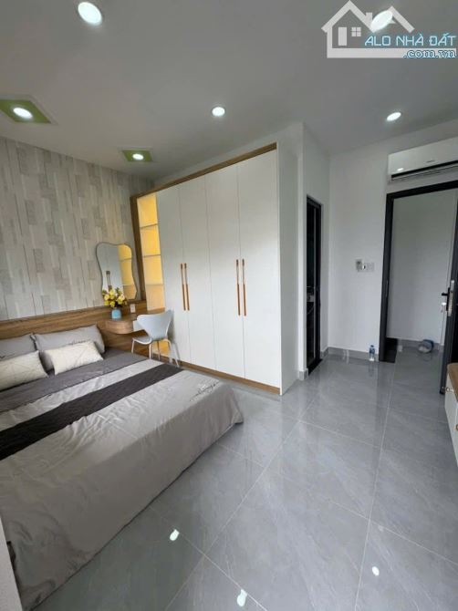 Nhà Quang Trung( GV) - Ngay Vincom- 22m2 Ngang 4,1×5,5( 2 Lầu) - nhỉnh 3 tỷ hơn. - 7