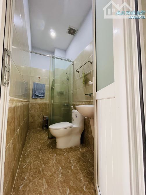 🏡 SIÊU PHẨM 5 TẦNG BTCT – Ô TÔ NGỦ TRONG NHÀ 📍 Đường TL37, P. Thạnh Lộc, Q.12 - 7