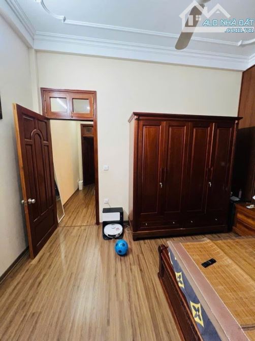 CHỈ 12 TỶ 900 TRIỆU - HÀO NAM - CÁT LINH - 45M2 - TẦNG 2 ĐUA 48M2 - 5 TẦNG - MT 4.6M - 6