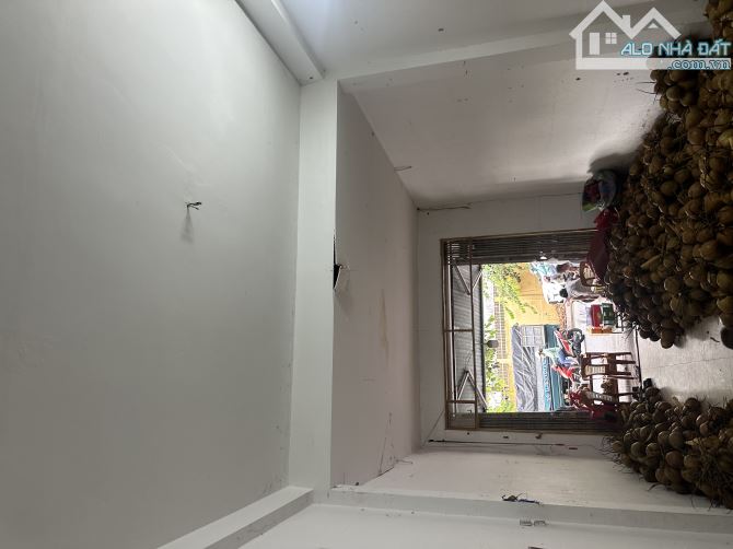 🔥 Nhà 3 tầng kiệt Triệu Nữ Vương . Hải Châu - Diện tích : 40m2 , hướng tây . - 7