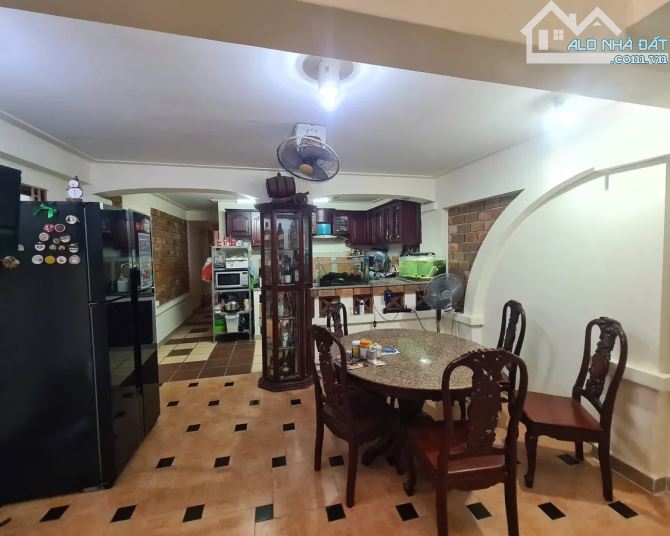 Bán Gấp Nhà 3 Mặt Tiền Hẻm Thành Thái, Quận 10: DT 122m², Chỉ Còn 17 Tỷ Thương Lượng Mạnh! - 7