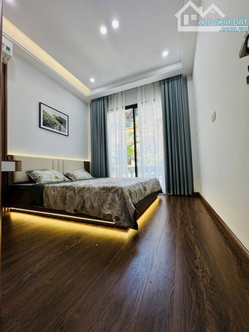 BÁN NHÀ KIM GIANG – FULL NỘI THẤT – 8.X  TỶ Dt: 39M/4T.NGÕ RỘNG.GẦN Ô TÔ - 7