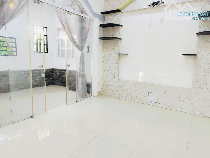 Bán Nhà Hóc Môn - 101M2 ( 6 x 18 ) - 3Tầng - HXH -  Chỉ 4,2Tỷ. - 7