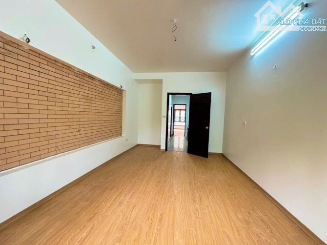 BÁN NHÀ ĐƯỜNG 800A PHÙNG CHÍ KIÊN, CẦU GIẤY 17 TỶ 60m 5 TẦNG MT 4m PHÂN LÔ QUÂN ĐỘI - 7