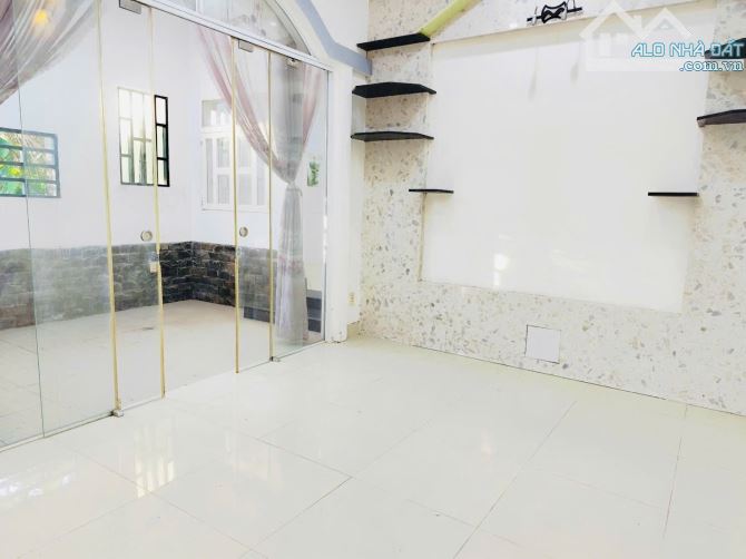 Bán Nhà Hóc Môn- 101M2(6 x18)- 3Tầng - HXH- Chỉ4,2 Tỷ. - 7