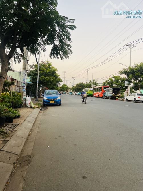Cần bán gấp nhà 73m2(4x18)x2,hẻm 10m, hương lộ 2, btđA, bình tân, shr, chỉ 5.3 tỷ TL - 7