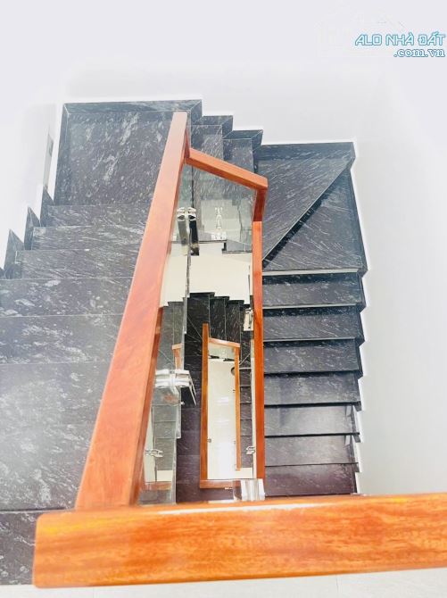🏠Bán Nhà 3 tầng độc lập, ngõ 430 Trần Nguyên Hãn Lê Chân 68m giá 3,95 tỷ - 8